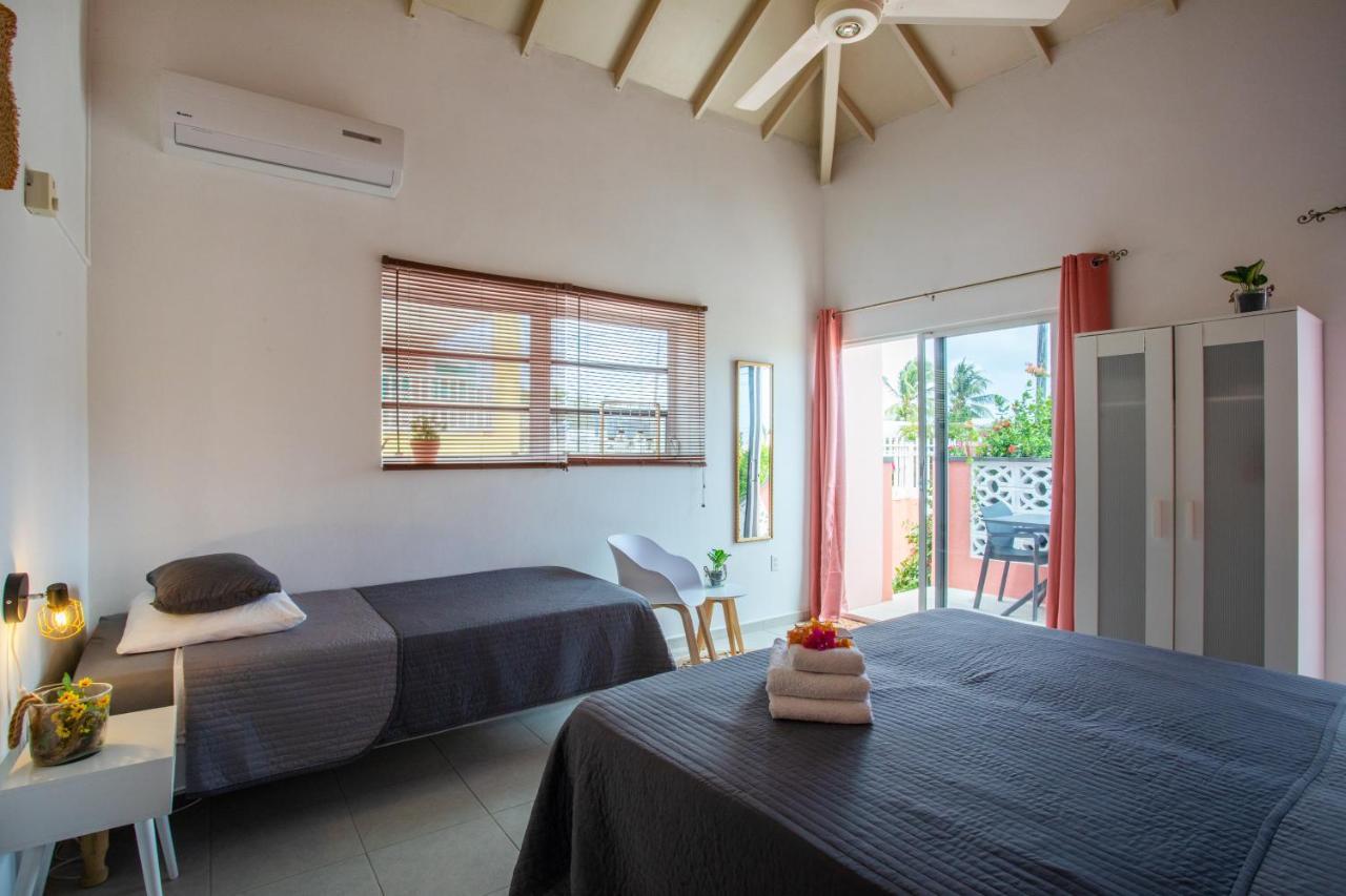 Happy Curoase Bed and Breakfast Willemstad Buitenkant foto