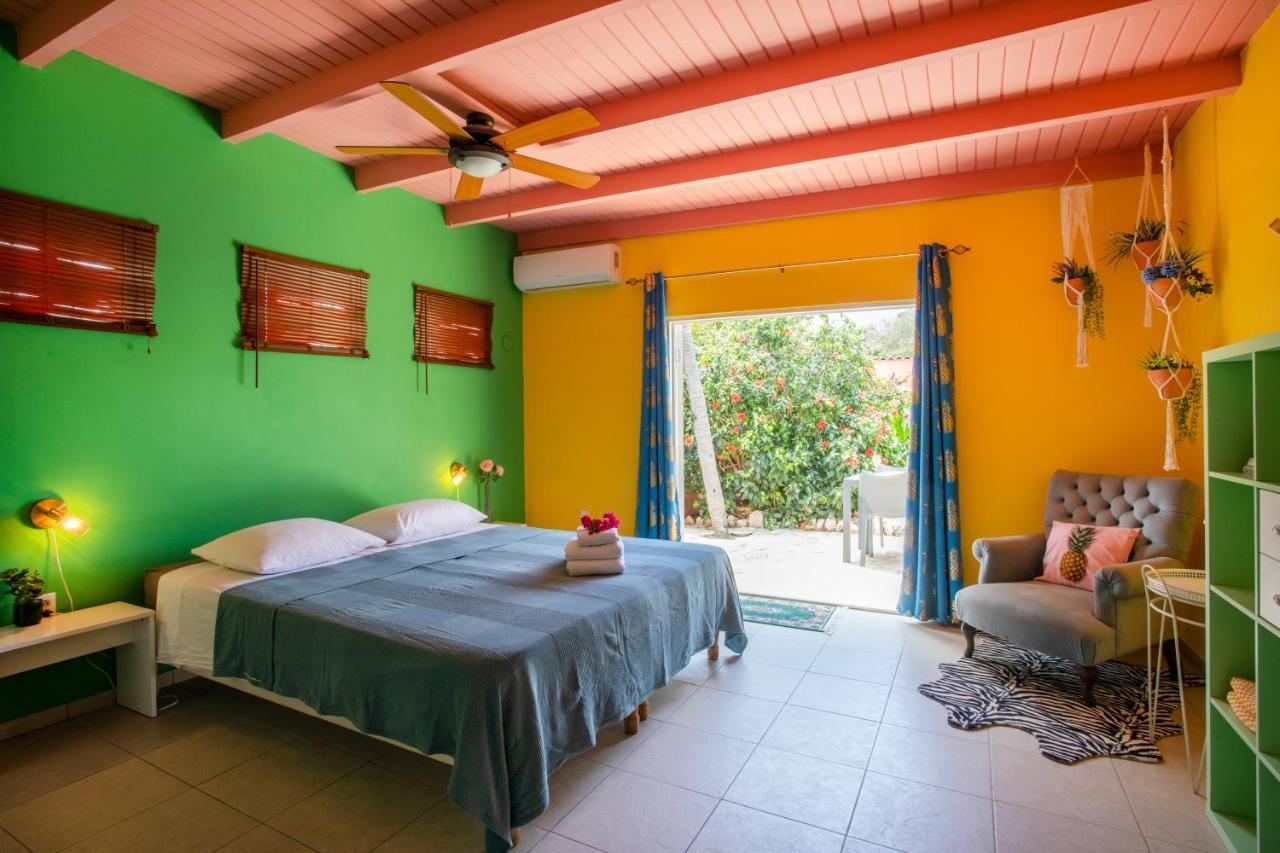 Happy Curoase Bed and Breakfast Willemstad Buitenkant foto
