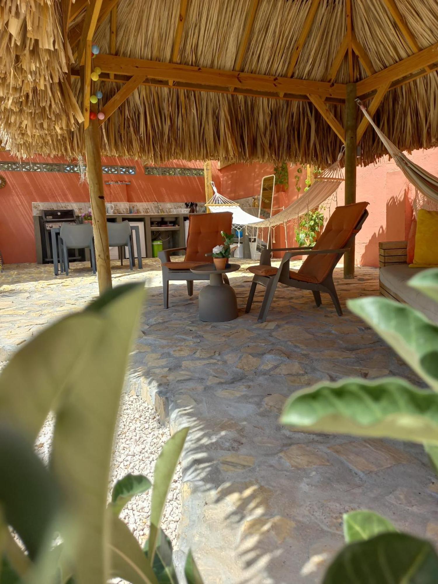Happy Curoase Bed and Breakfast Willemstad Buitenkant foto